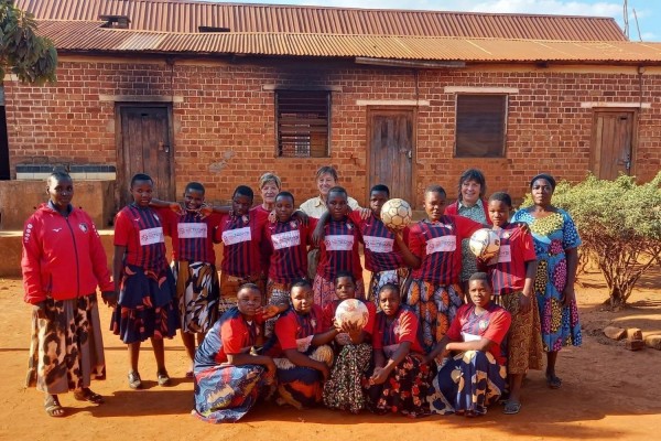 L'Aquila vola in Tanzania